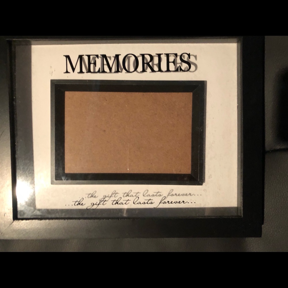 “Memories” picture frame